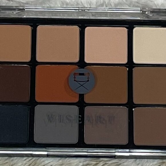 Viseart neutral matte eyeshadow palette - New without box - Picture 1 of 3